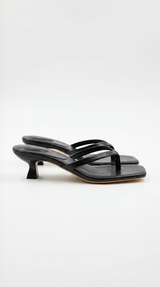 Isolde | Heels for Holidays
