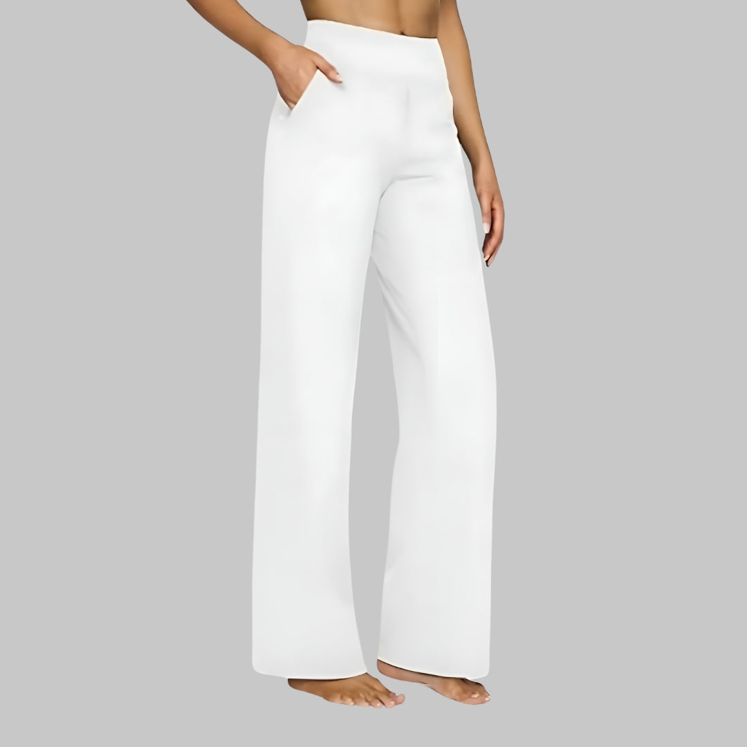 Trousers in White – Margaux by Maravesse