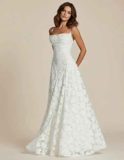 Floral Maxi Dress in White – Dagny by Maravesse