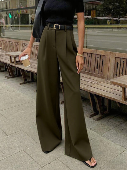 Trousers in ArmyGreen – Odette by Maravesse
