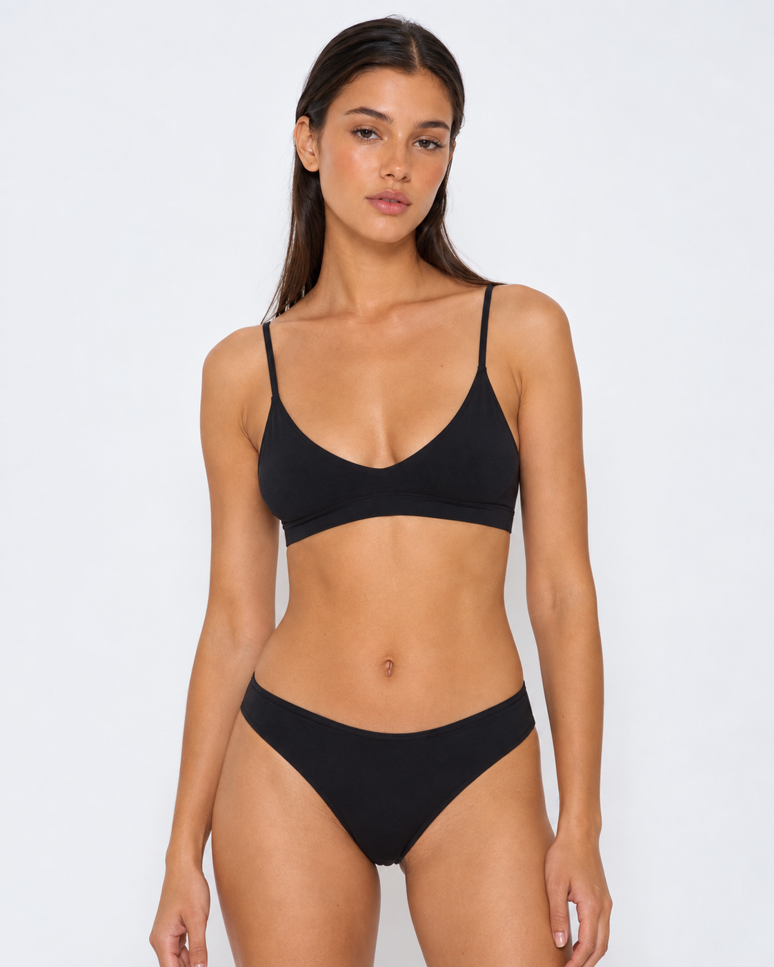 Set in Black – Elara by Maravesse