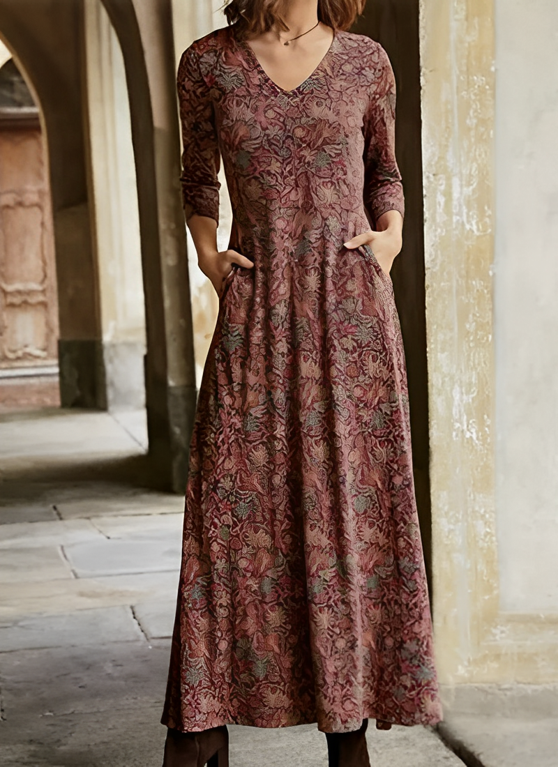 Vintage Dress in Red – Aurelia by Maravesse