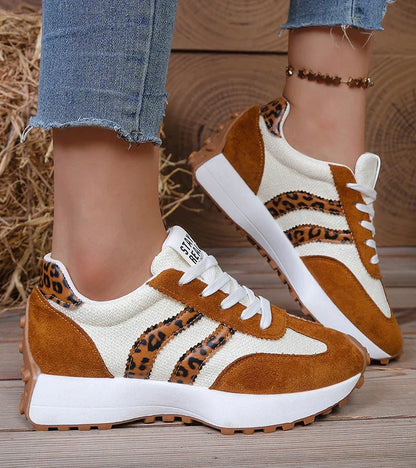 Sneakers in Beige Leopard – Antoinette by Maravesse