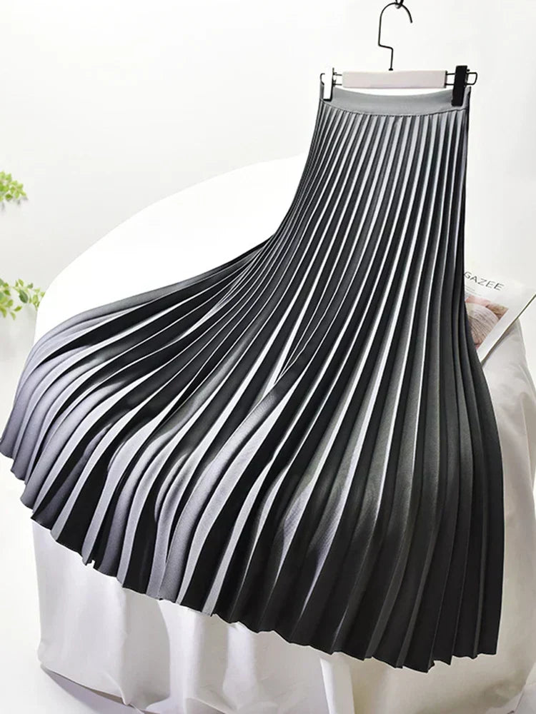 Pleated Pleated Skirt in Gray – Margaux by Maravesse