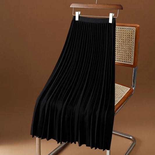 Pleated Pleated Skirt in Black – Margaux by Maravesse