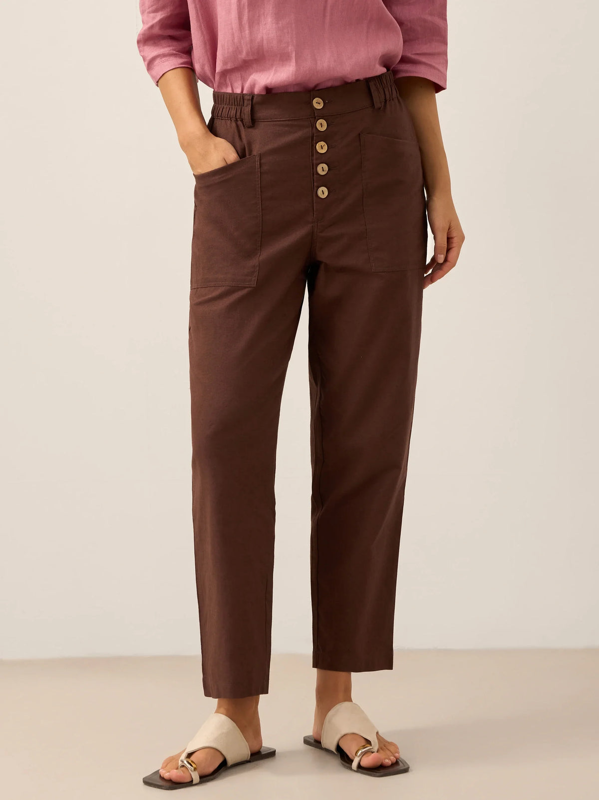 Linen Trousers in Espresso – Seraphina by Maravesse
