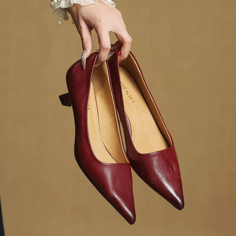 Kitten Heel Heels in Burgundy – Josephine by Maravesse