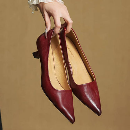 Kitten Heel Heels in Burgundy – Josephine by Maravesse
