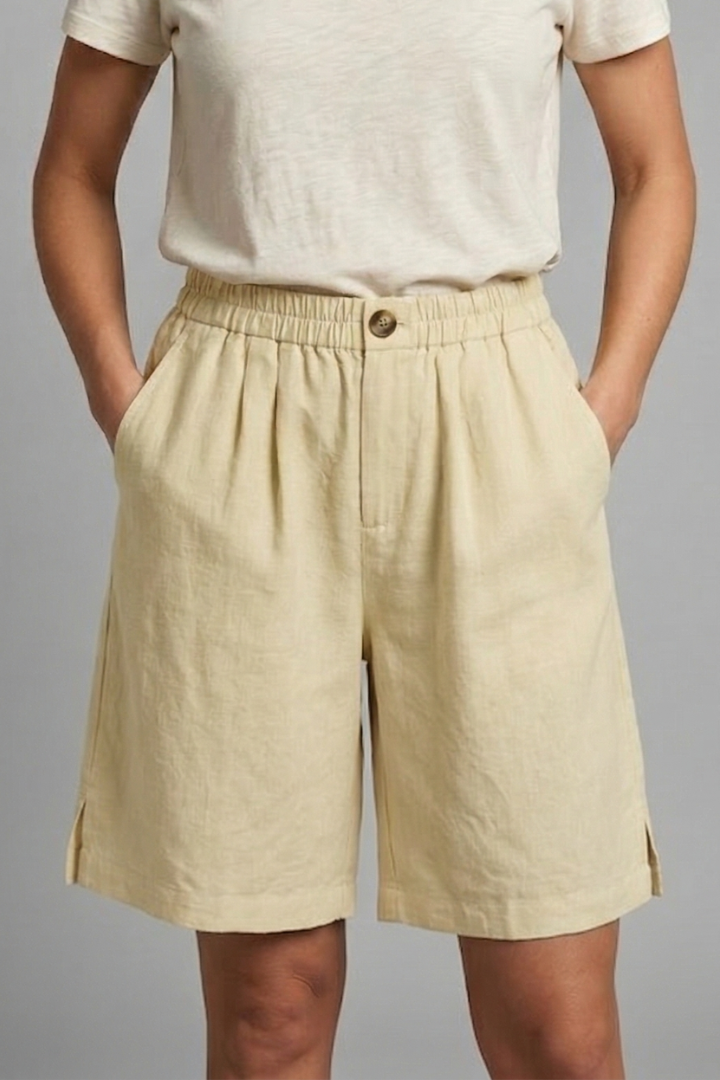 Linen Relaxed Shorts in Beige – Rosa by Maravesse
