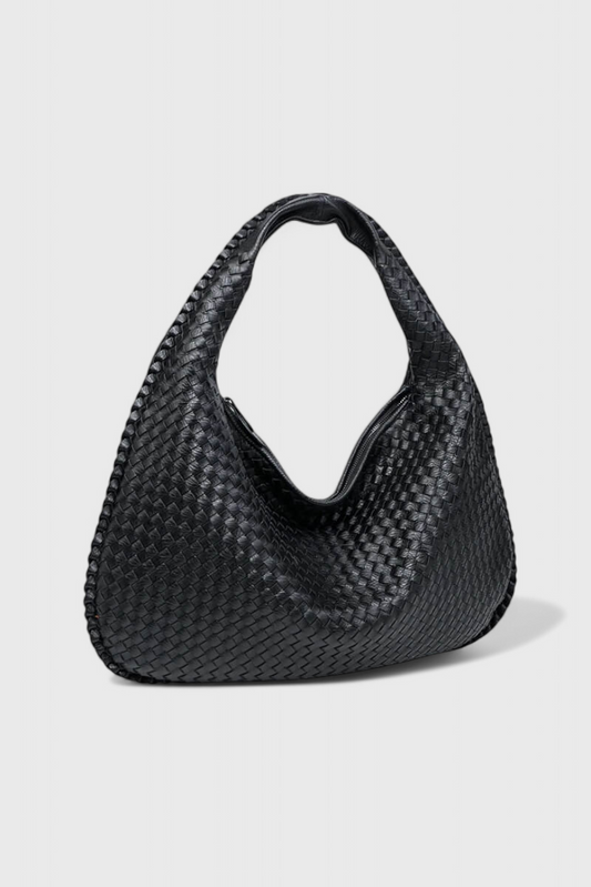 Shoulder Bag in Black – Maeve by Maravesse