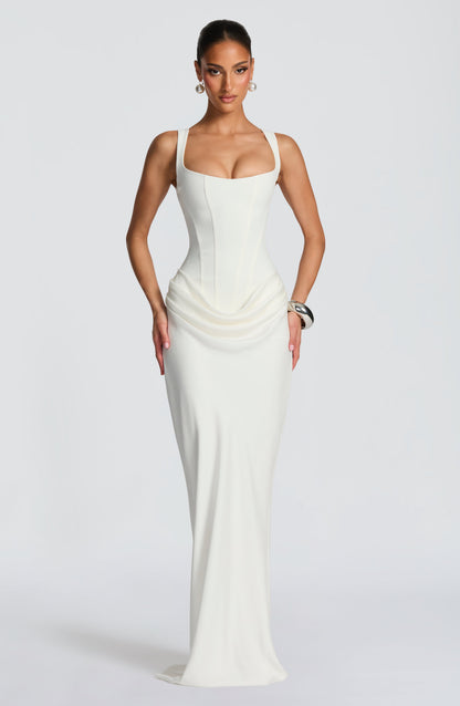 Bridesmaid Maxi Dress in White – Quilla by Maravesse
