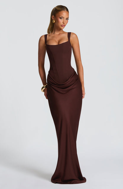 Bridesmaid Maxi Dress in Brown – Quilla by Maravesse