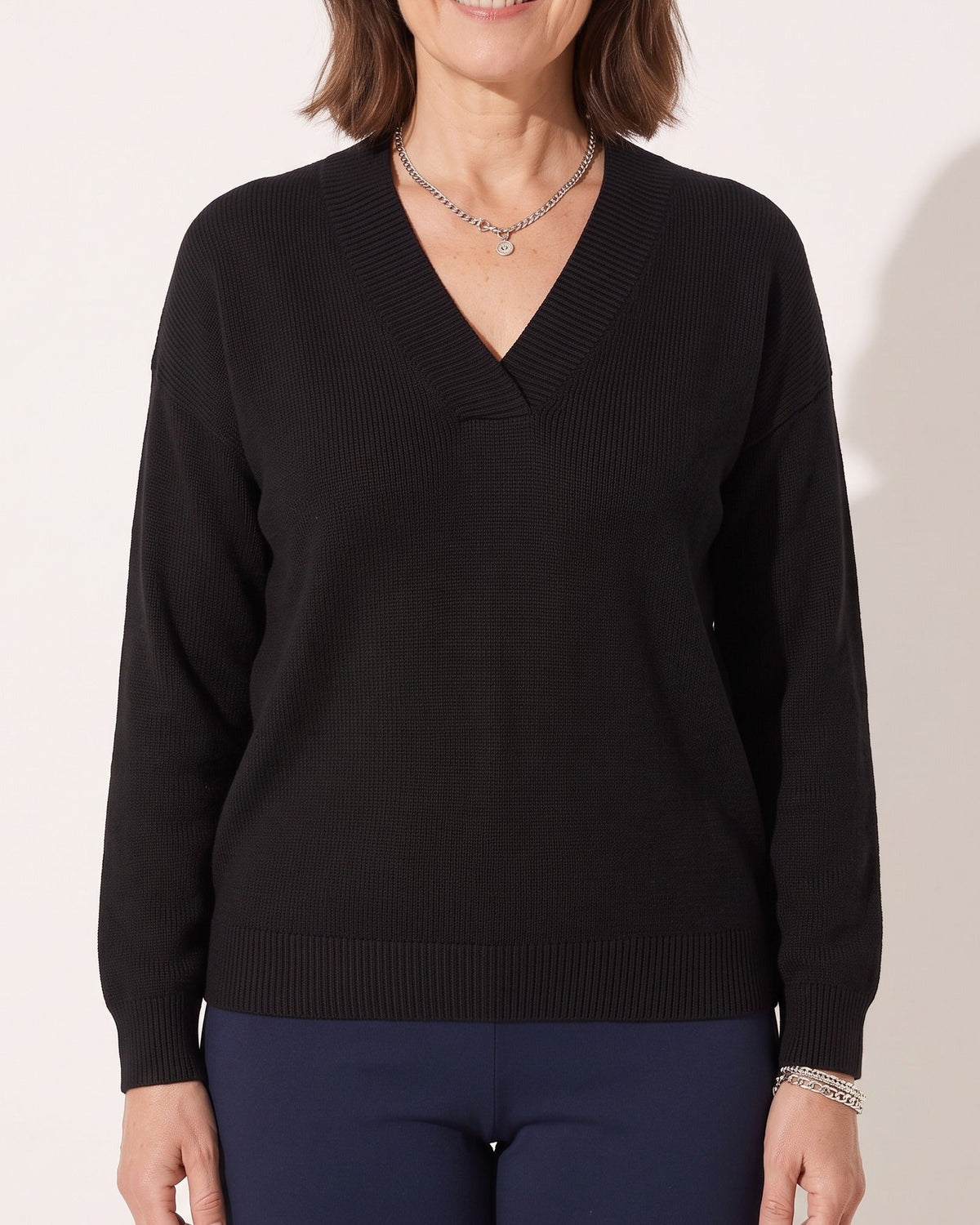 Cashmere Jumper in Black – Persephone by Maravesse