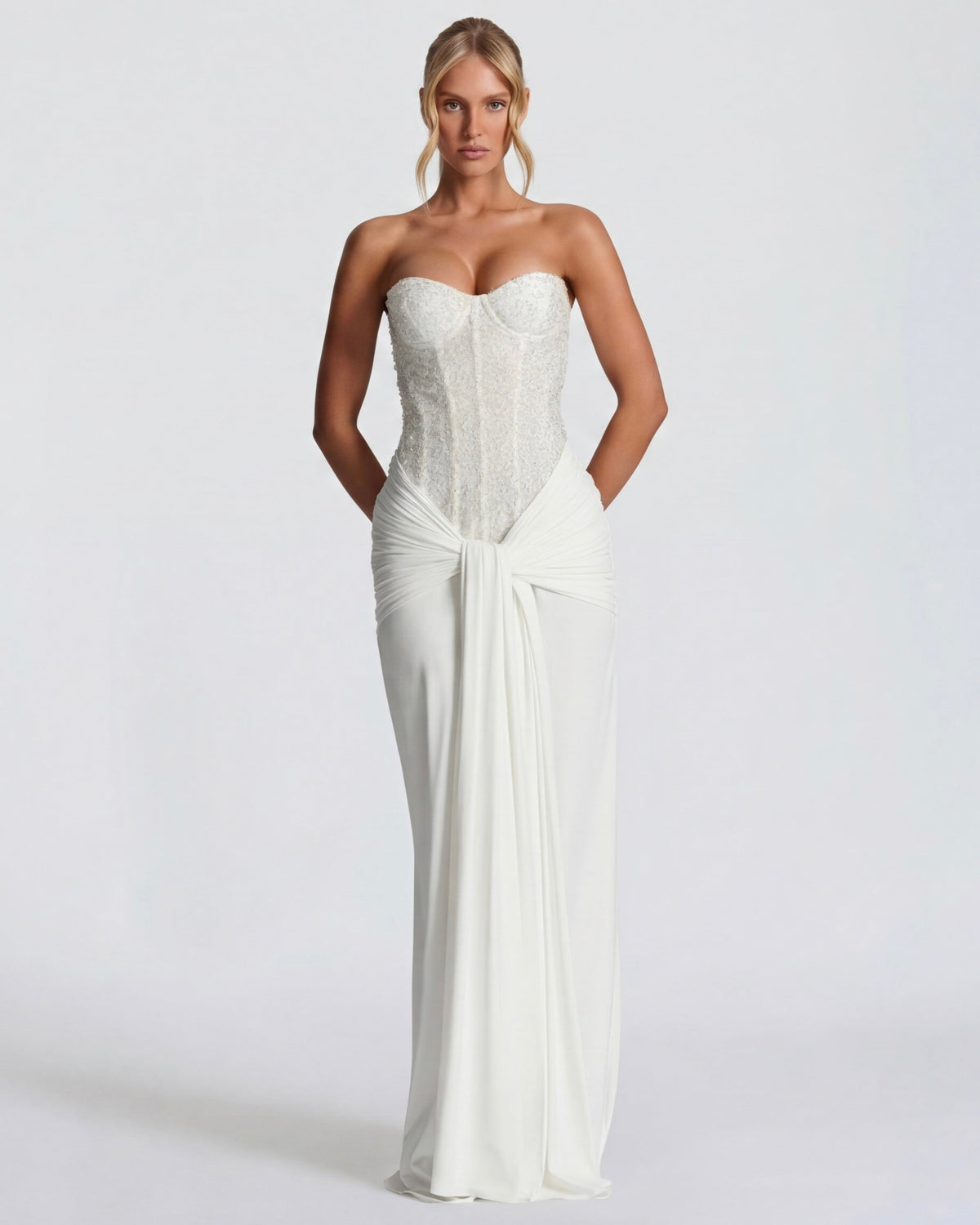 Gown in White – Theodora by Maravesse