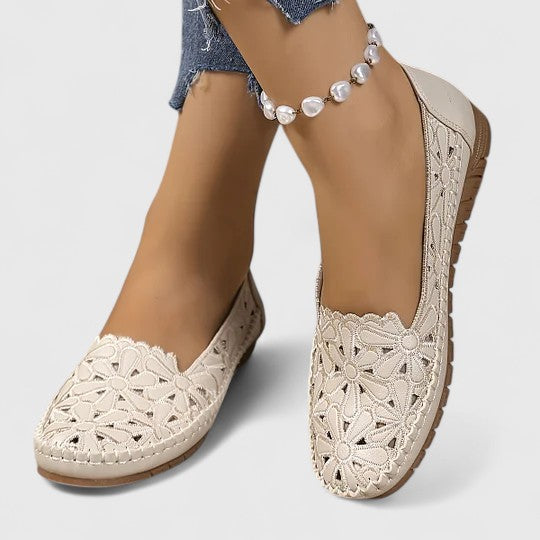 Flats in Beige – Celestine by Maravesse