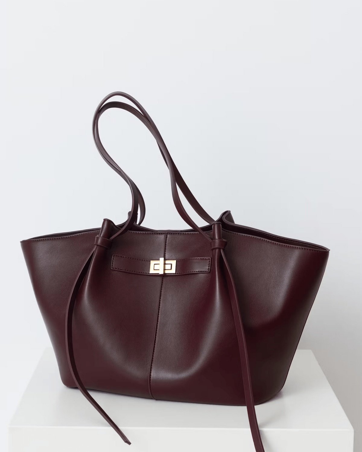 Luxe Tote in Burgundy – Aurelia by Maravesse
